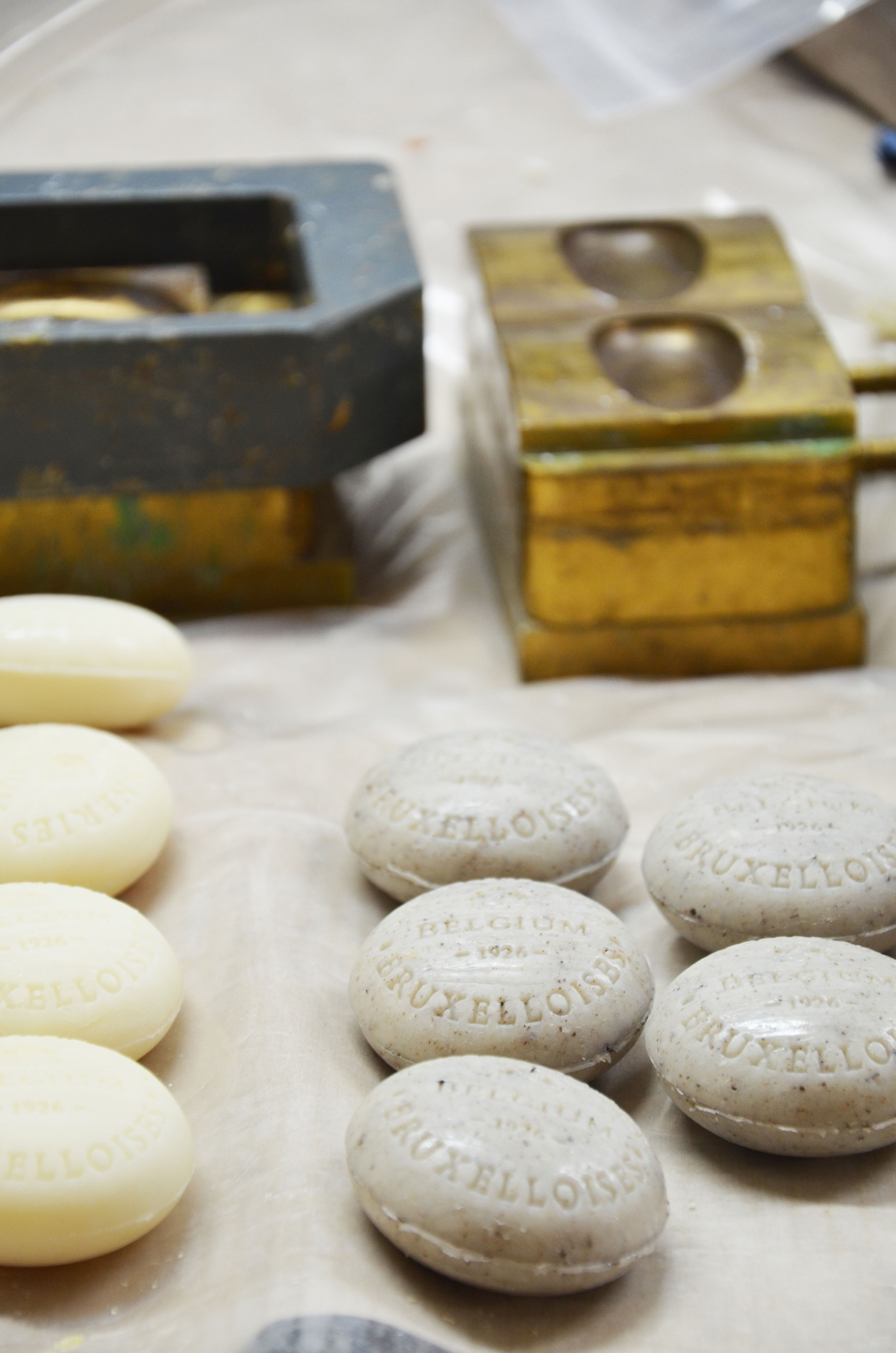 Collection of soaps made with linseed products, collaboration with Savonneries Bruxelloises.