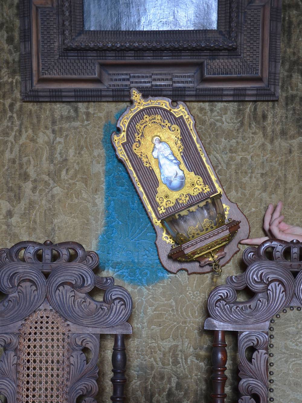 Blue Room, Schloss Hollenegg, Austria.<br />
Bearing witness of the transformation of colour over time.